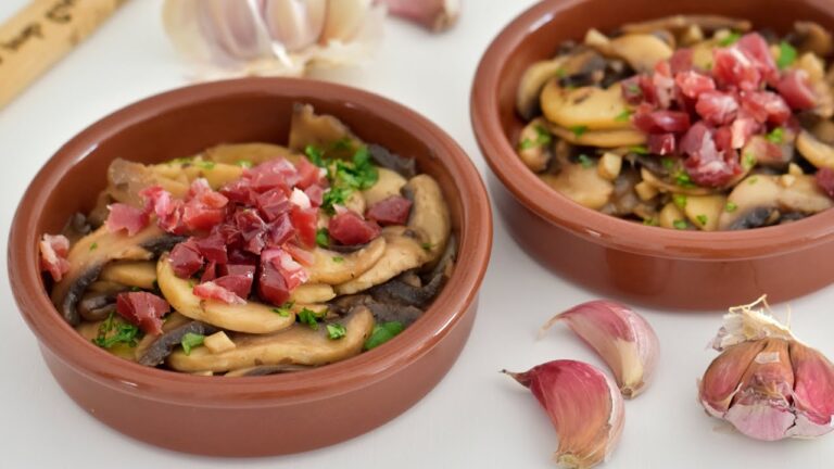Delicias de Tapas: Champi&ntilde;ones al Ajillo