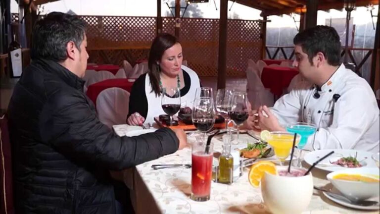 Delicias de Ciervo en Vino Tinto: Especialidades Culinarias