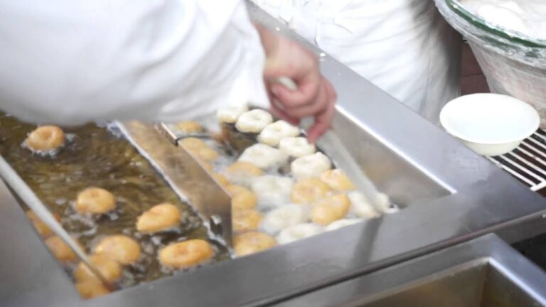 Delicias de Valencia: Tradiciones Culinarias en Bu&ntilde;uelos de Calabaza